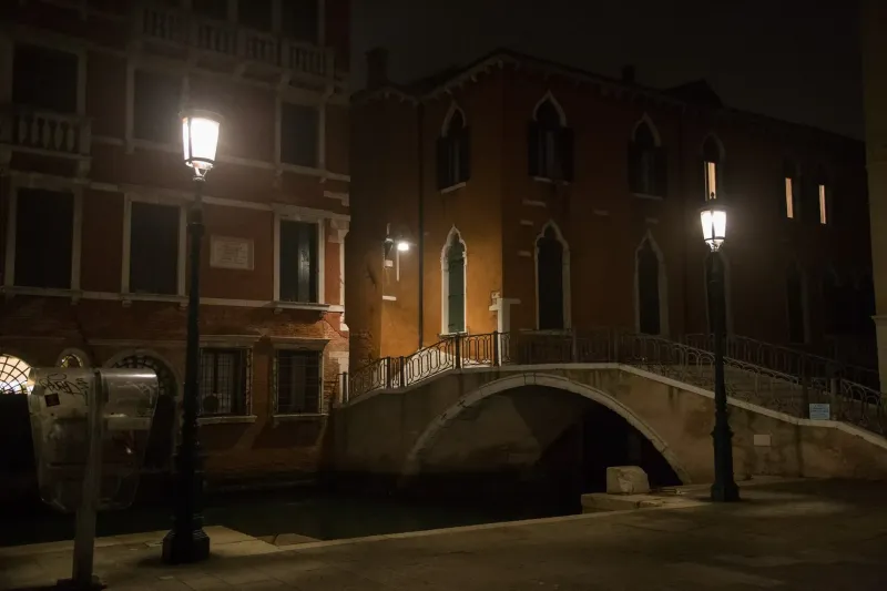 venice-by-night_23267572839_o